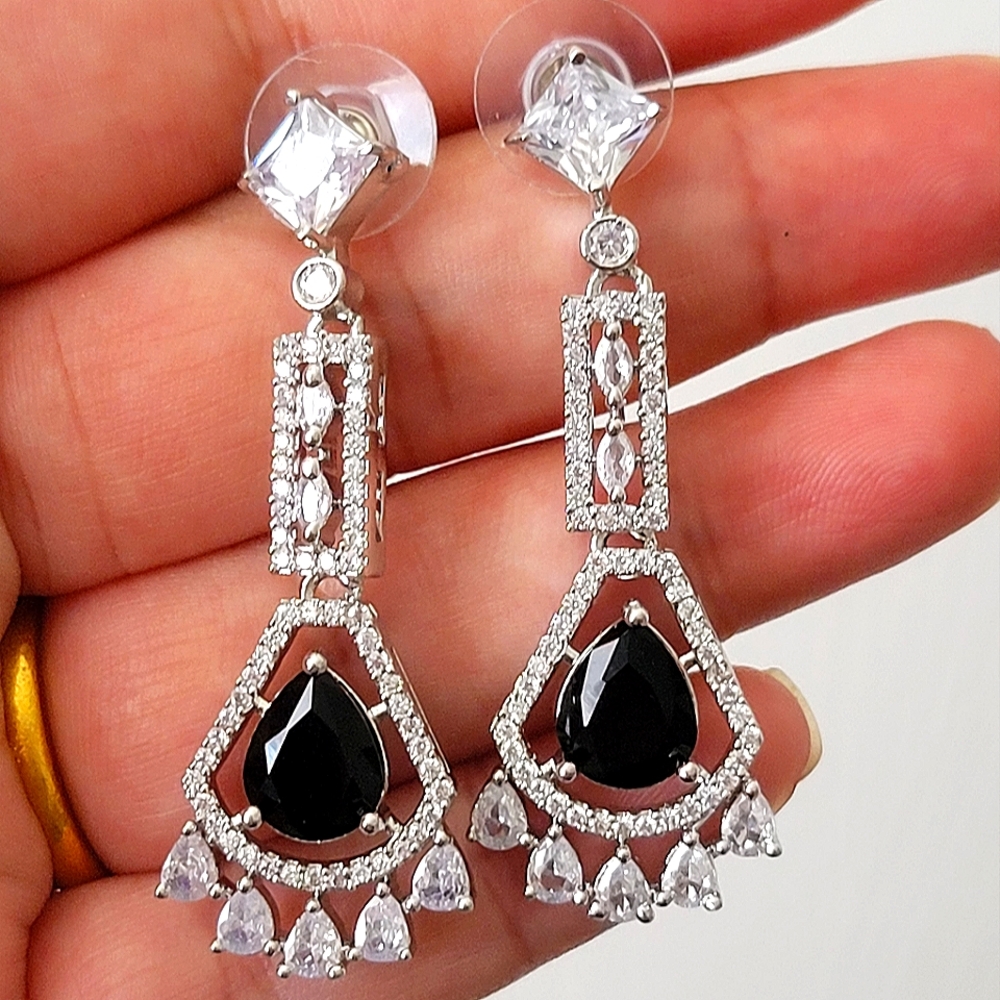 Brand new Bollywood Indian Pakistani American Diamond CZ earrings